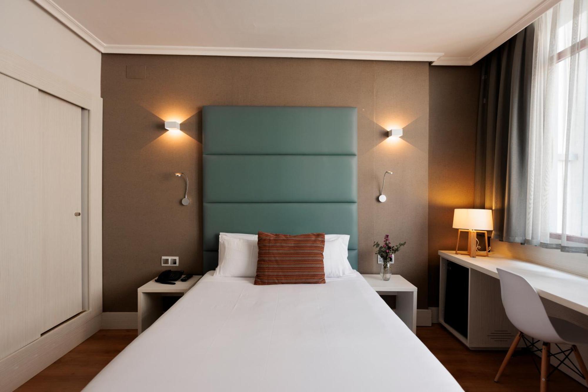 Hotel Pax غواذالاخارا المظهر الخارجي الصورة