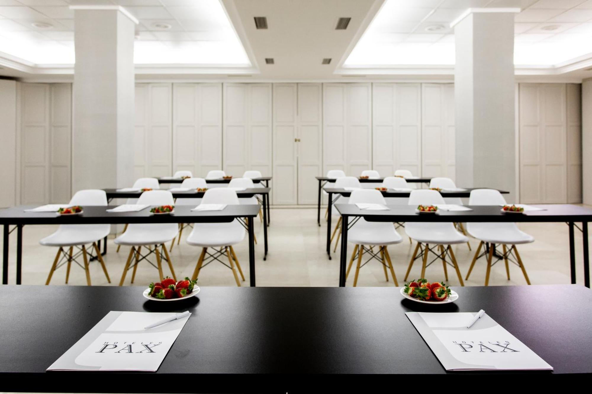Hotel Pax غواذالاخارا المظهر الخارجي الصورة