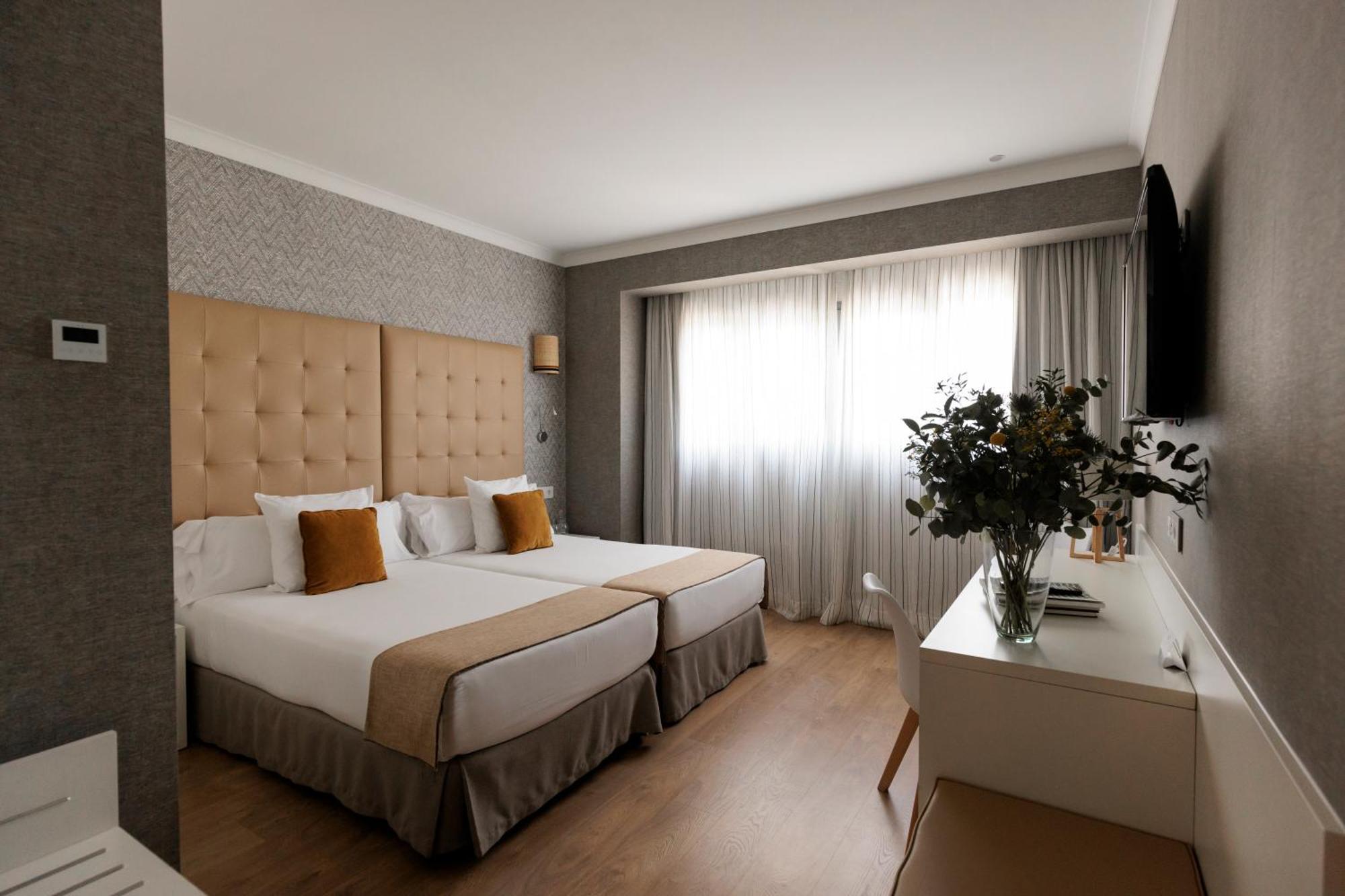 Hotel Pax غواذالاخارا المظهر الخارجي الصورة